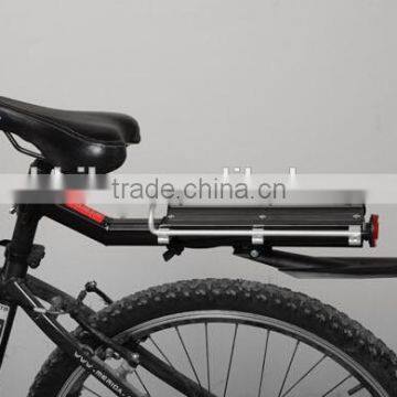 Rear carrier with mudguard for bike