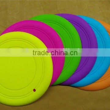 Soft & Light new design silicone wholesale dog frisbee for training