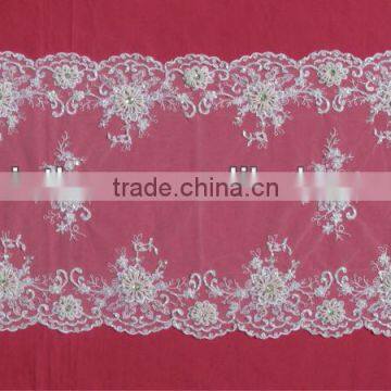 Guangzhou Soft White Wedding Tablecloth With Pearls Beads Manufacture