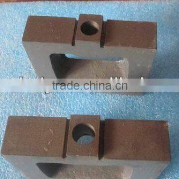 Cushion block for test bench made of steel