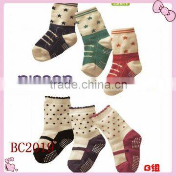 best selling ! unsiex socks wholesale new design baby slipper socks SMALL MOQ cotton soft socks anti slip