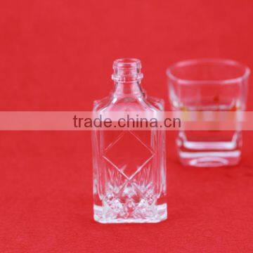 Various capacities square engarve bottles 500ml crown cap milk bottles glass wine bottles bullyese boyobn