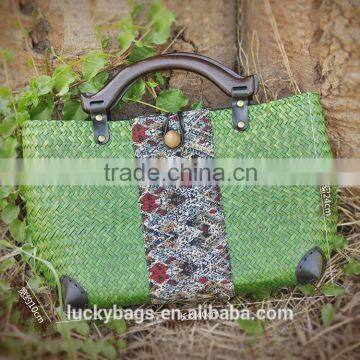 Top Quality Wood Handle Beach Bag Green Thailand Straw Bag