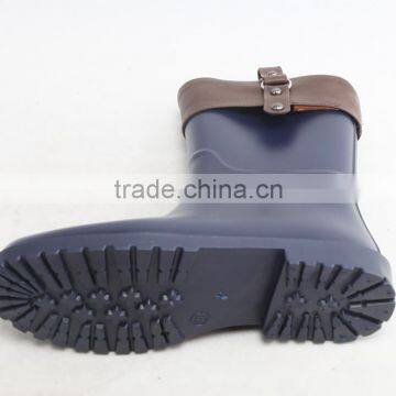 Mid-tube Style Women Flat Shoes Pvc Rain Boots photo-3