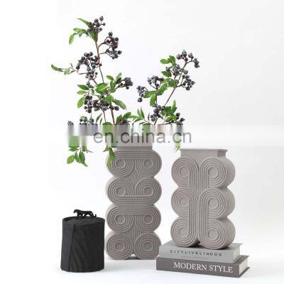 2021 Nordic Minimalism Unique Ceramic Hand Painted Matte Porcelain Color Customize Flower Vase