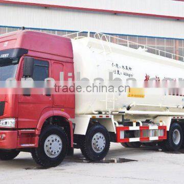 HOWO Powder Material Truck