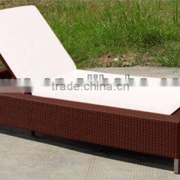 POPULAR CHAISE RATTAN LOUNGE