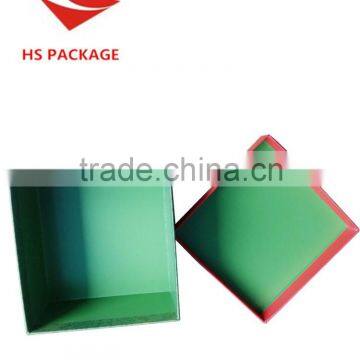 Paper Gift Box With Shimmering Powder and UV-coating