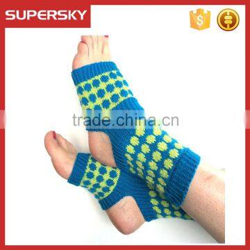 A-101 knit yoga socks pattern handmade yoga pilate socks hand knitted yoga socks