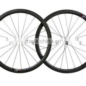 700C Carbon Bicycle Wheelset 38mm Depth 25mm Width Chinese Road Bike Wheels