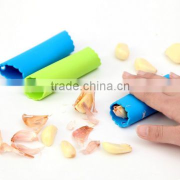 Hot selling Magic Silicone Garlic Peeler Peel Easy Useful Kitchen Tools Color Random