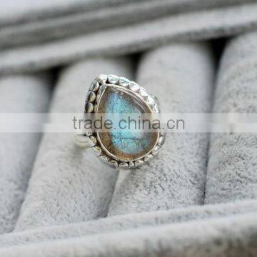 Popular Vintage Style Polished Vintage Style Labradorite Fancy Finger Ring for Gift photo-4