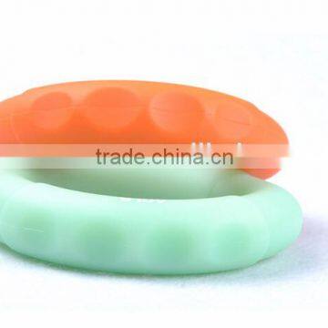 Yiwu Wholesale Professional High Quality Grip Strength Recovery Olive Shape Eco-friendly Silicone Massage Hand Grip Ring photo-4