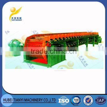 Heat resistant carbon steel apron conveyor