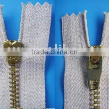 No.5,No.8,No.10 with cotton tape auto lock close end brass zipper