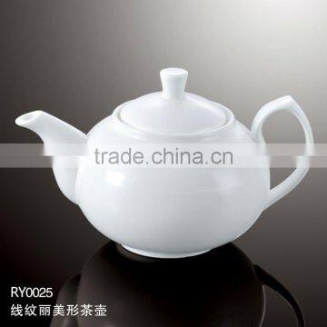 Elegant And Light Restaurant And Hotel Ceramic Tea Pot