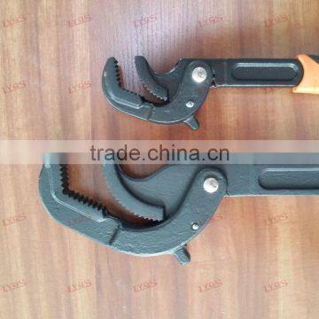 Industrial Multi-Functional Pipe Wrench