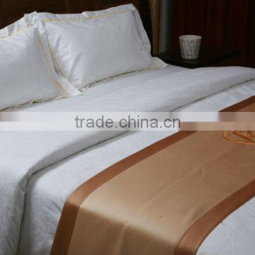 hotel bed linen