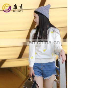 Round Necked Pullover Knitted Sweater with Pattern for Girls