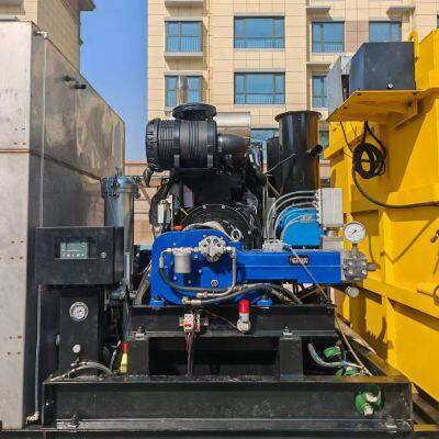 Ultra High Pressure Traffic Paint Line Road Marking Removal Machine Easy Maintenance Road Marker Paint With Core Hydro Blaster