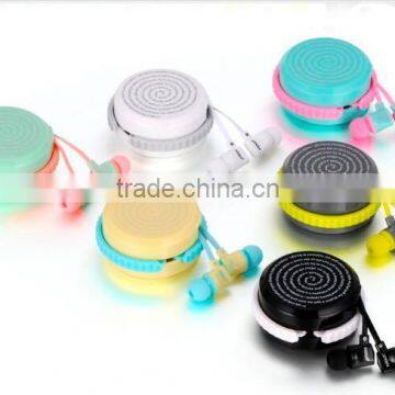 In-Ear earbuds with microphone with cable winder for children