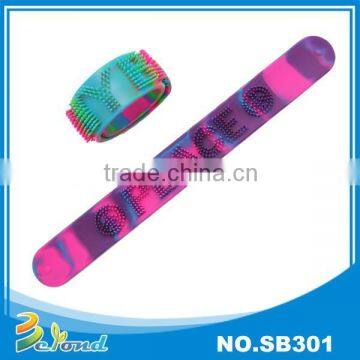 Hot sale custom decorative present silicone slap bracelet