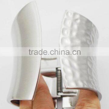 Wholesale High Quality Hammered Craft Metal Jewelry Wide Cuff Bangles photo-2