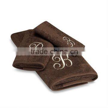 100% cotton Monogram towel set in mocha