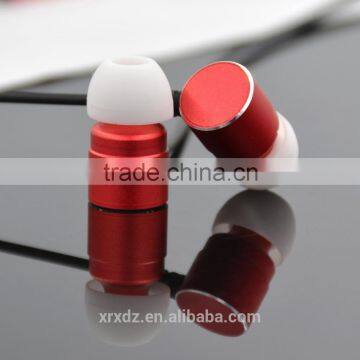 China Supply Rose Gold Color Flat Wire Earphone Gold Promotional Earphone Wired Promotional Earphone photo-4