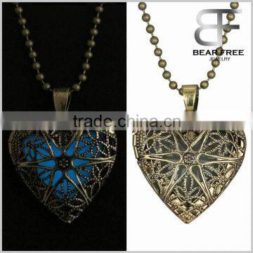 Retro Bronze Heart Locket Glowing Necklace Personalized Silver Plated Jewelry