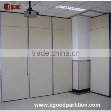 Movable partition wall for bank of China office function room