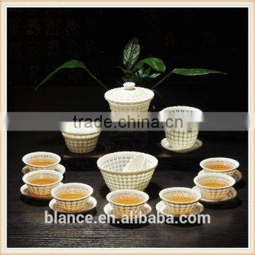 Porcelain Ceramic Type tea set in gaiwan design for cups with sauser