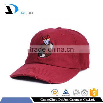 Guangzhou Daijun OEM Hot Sale Embroidered Logo 6 Panel Men And Women Baseball Red Washed Cotton Cap Manufacturer