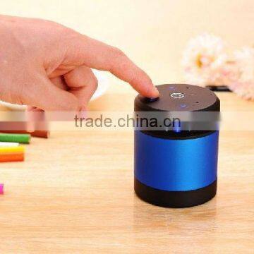 2013 hand gesture induction bluetooth mini speaker