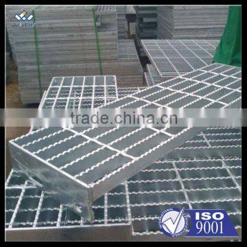 Firm Hot Galvanized Stair Treat