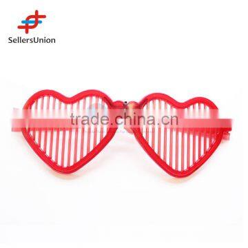 2017 hottest sale No.1 Yiwu export commission agent Red Color Heart Shape Shutter LED Flash Party Glasses