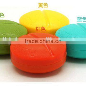 Pinky Color PP Round Portable Travelling 4 Compartment Pill Case photo-3