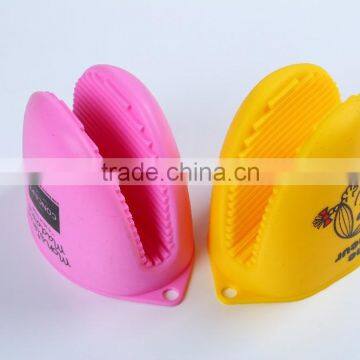 Funny Shaped Insulated Silicone Rubber Glove/Heat Insulating Baking Gloves photo-6