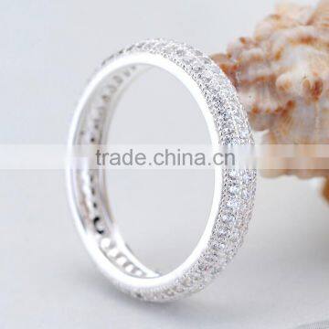 China Customize Simple Design Round Band Prong Setting CZ Diamond Wedding Ring