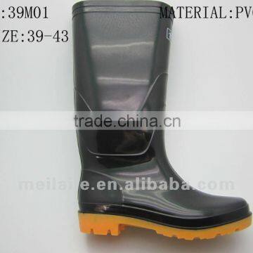 Hot Selling and Cheap Men Rain Boots in Men' Shoes PVC