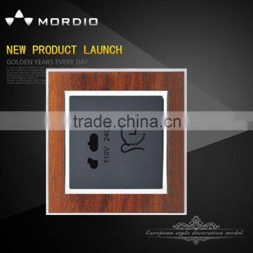 2016 Newest British Standard shaver socket wooden color