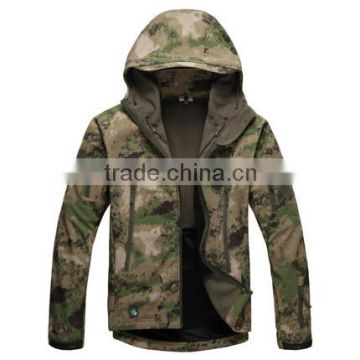 custom woman camo softshell jacket in plus size jackets