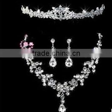 2016 Fashion Alloy Silver Plated Rhinestone Tiara Crown,Necklace,Earring Bridal Wedding Jewelry Set