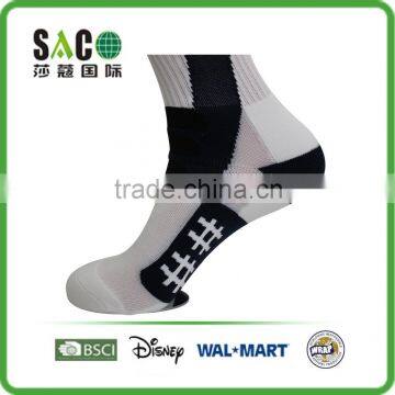 Well Pattern Black Coarse Drill White Nylon Sports Socks
