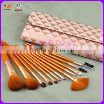 Cosmetic Brush Set With Wooden Handle and Cosmetic Pouch in Green ,MOQ and OEM orders are Accepted