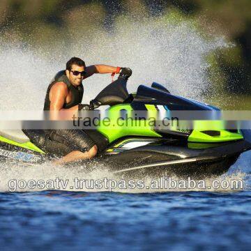 jet ski - Motor 4 - Cylinders, 4-Stroke,