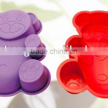 Silicone baking tray in bear shape/silicone kitchenware cake pan