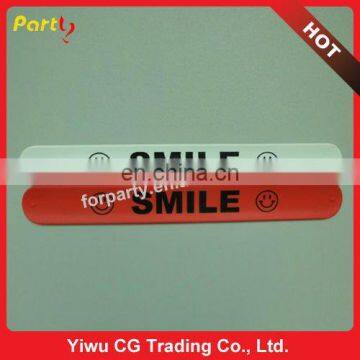 CG-BR109 Hot sale smile silicone slap bracelet