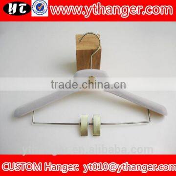 YY0507 Custom Logo Clips Apparel Velvet Hangers Garments Velvet Clothes Hanger photo-1