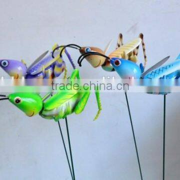 6 Inch Funny Gift for Children Cartoon Locust Plastic Garden Stakes, Garden Ornaments